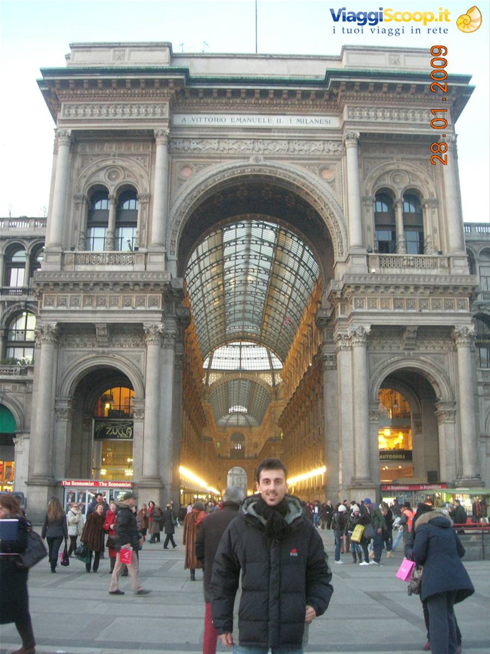 Milano - entrata galleria Vittorio Emanuele II