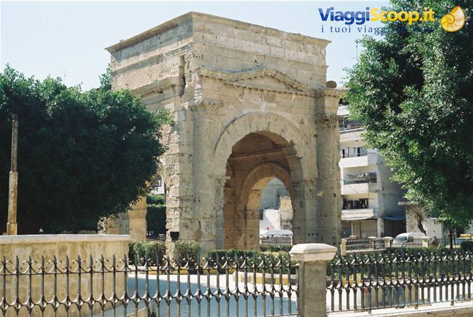 LATAKIA - ARCO ROMANO