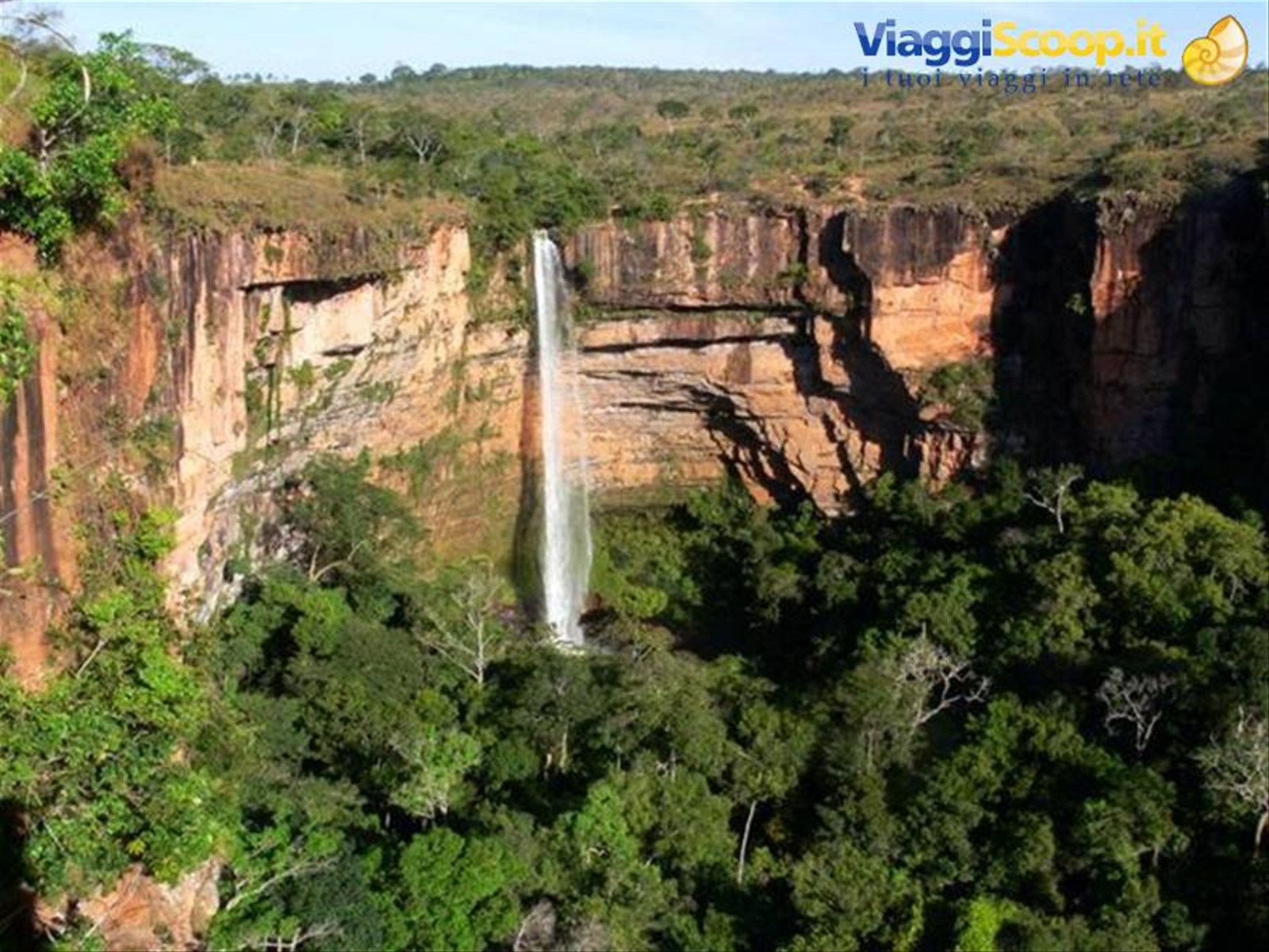Chapada dos Guimaraes, cascata Neu de noiva
