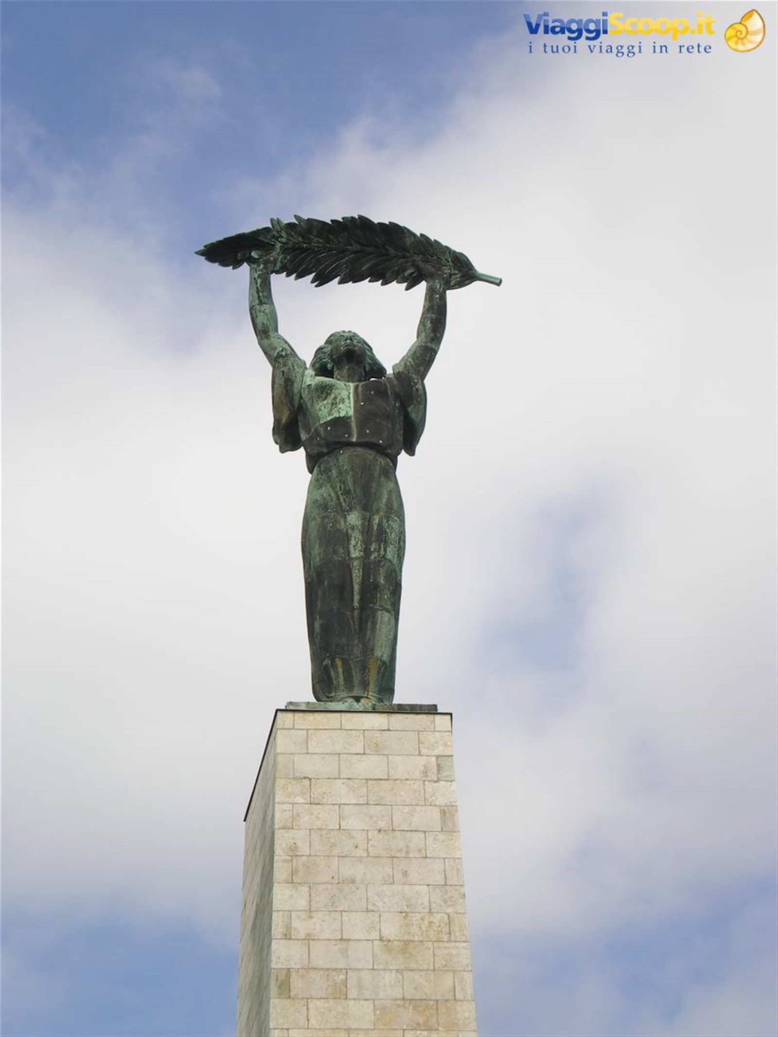 monumento alla liberazione (colle Gellert)