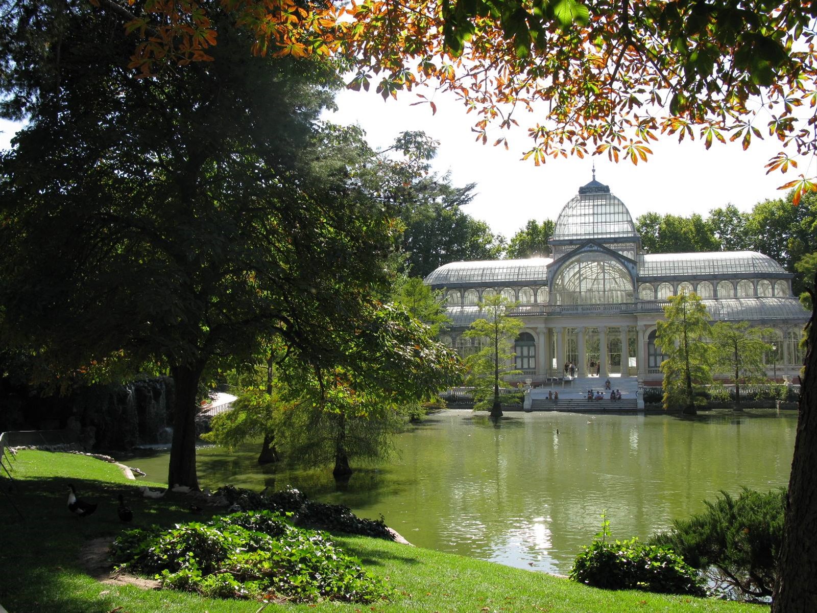 Palazzo di vetro al parco del Buon Ritiro