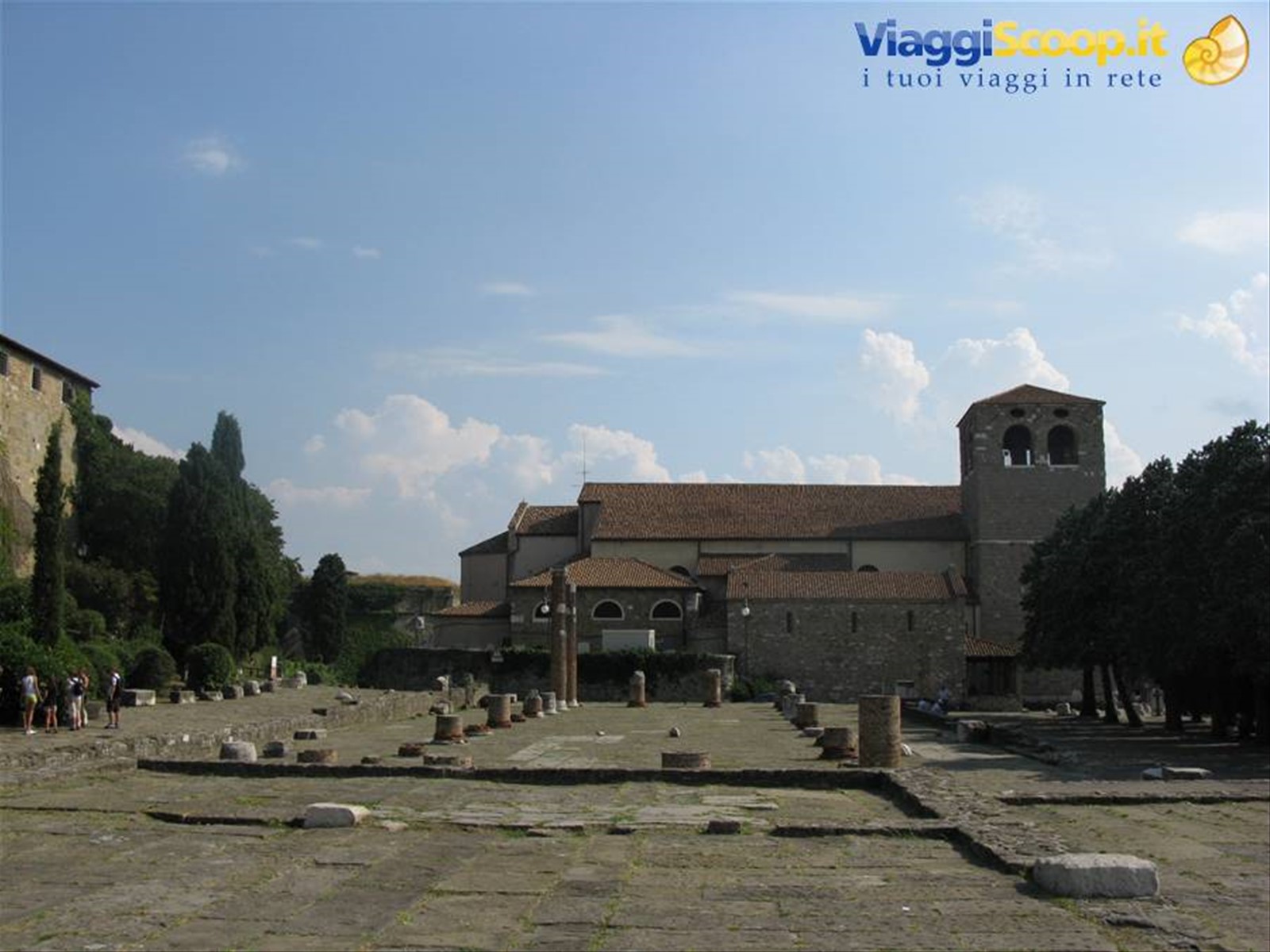 San Giusto e resti romani