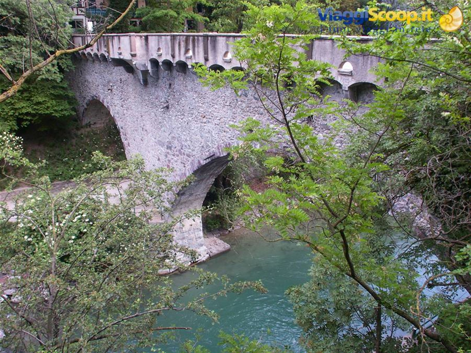 Merano 029 - Lungo il Passirio