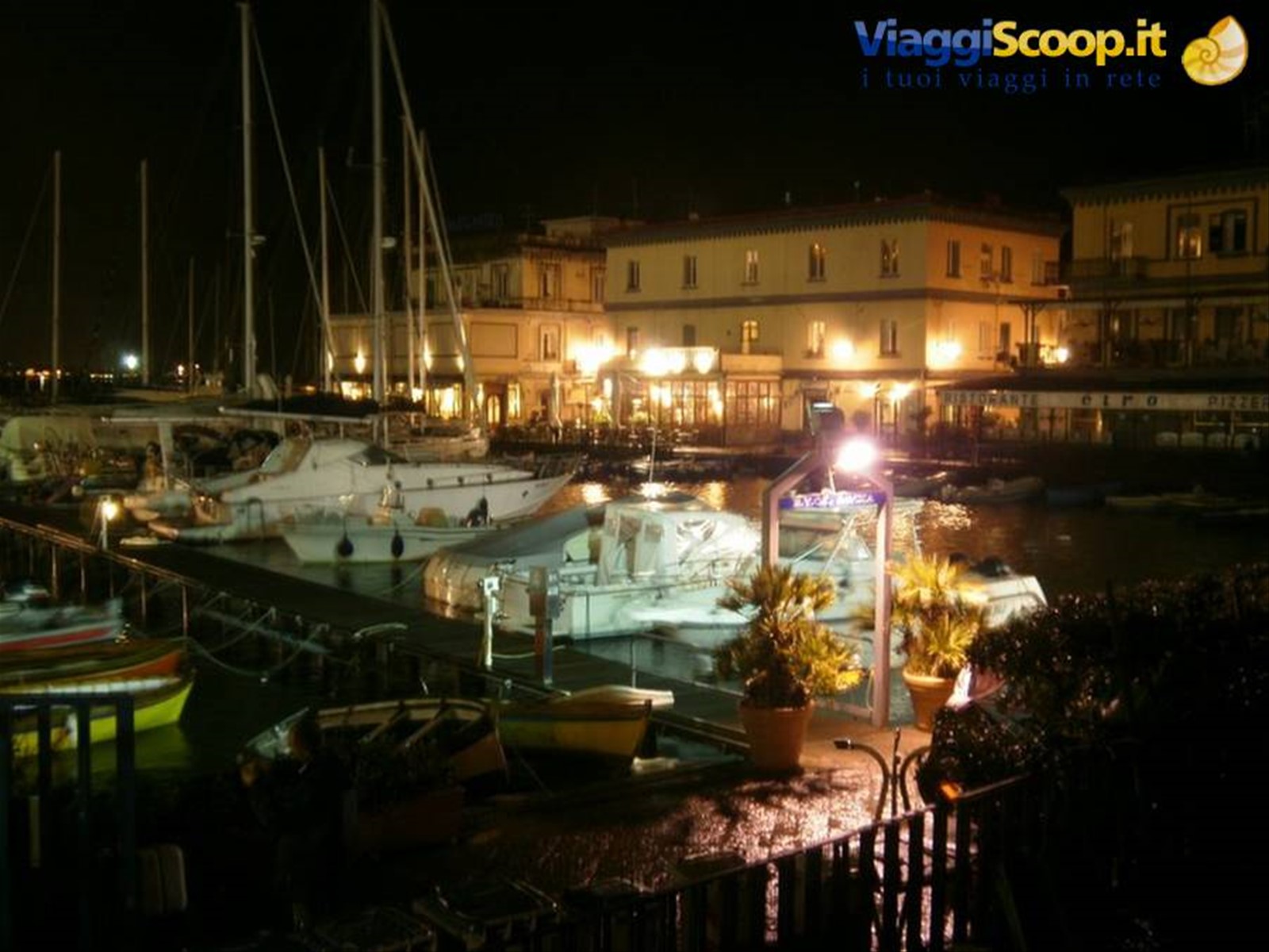 Borgo Marinaro by night
