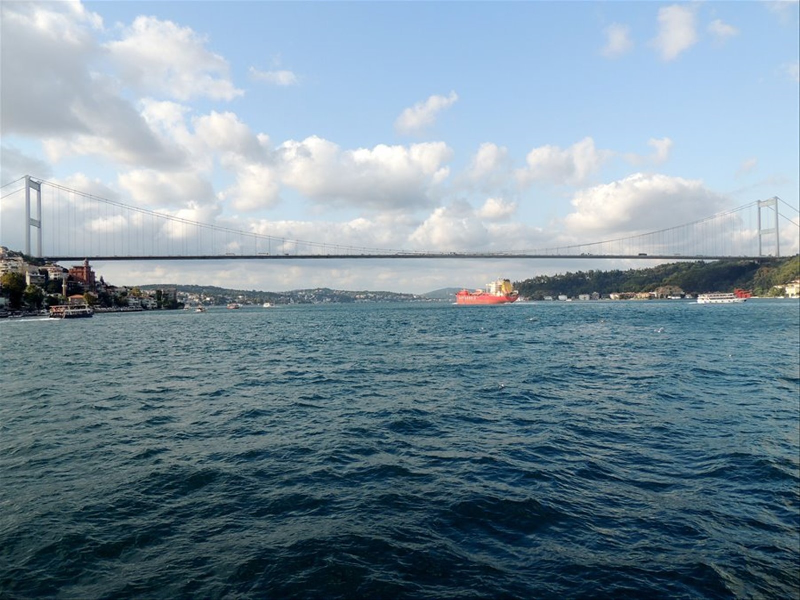 In battello sul Bosforo - il ponte di Ataturk