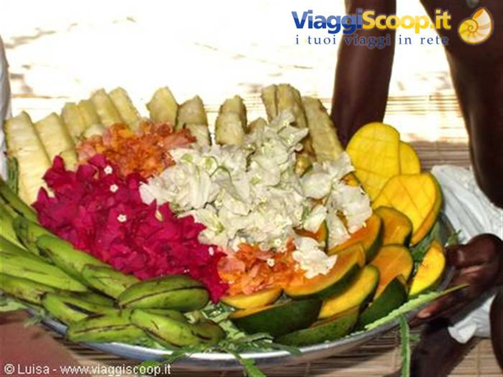 Piatto di Frutta Tropicale