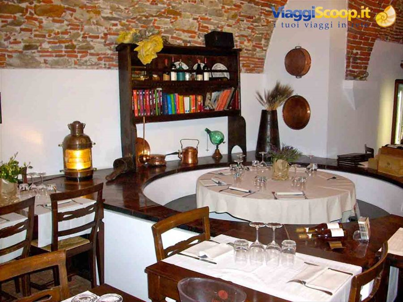 Nella sala del Ristorante Matama' di Loano