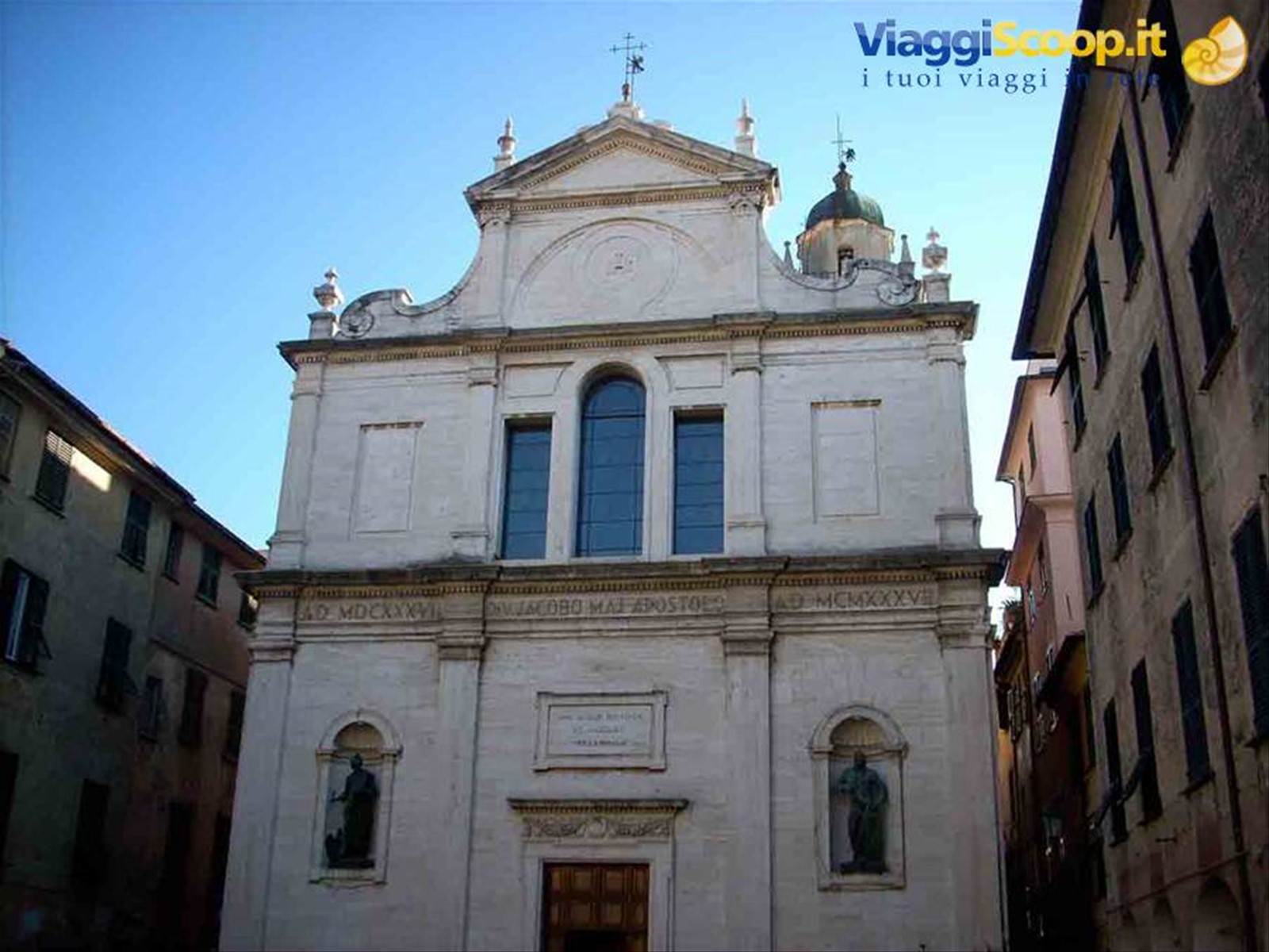 Una delle numerose splendide chiese del centro