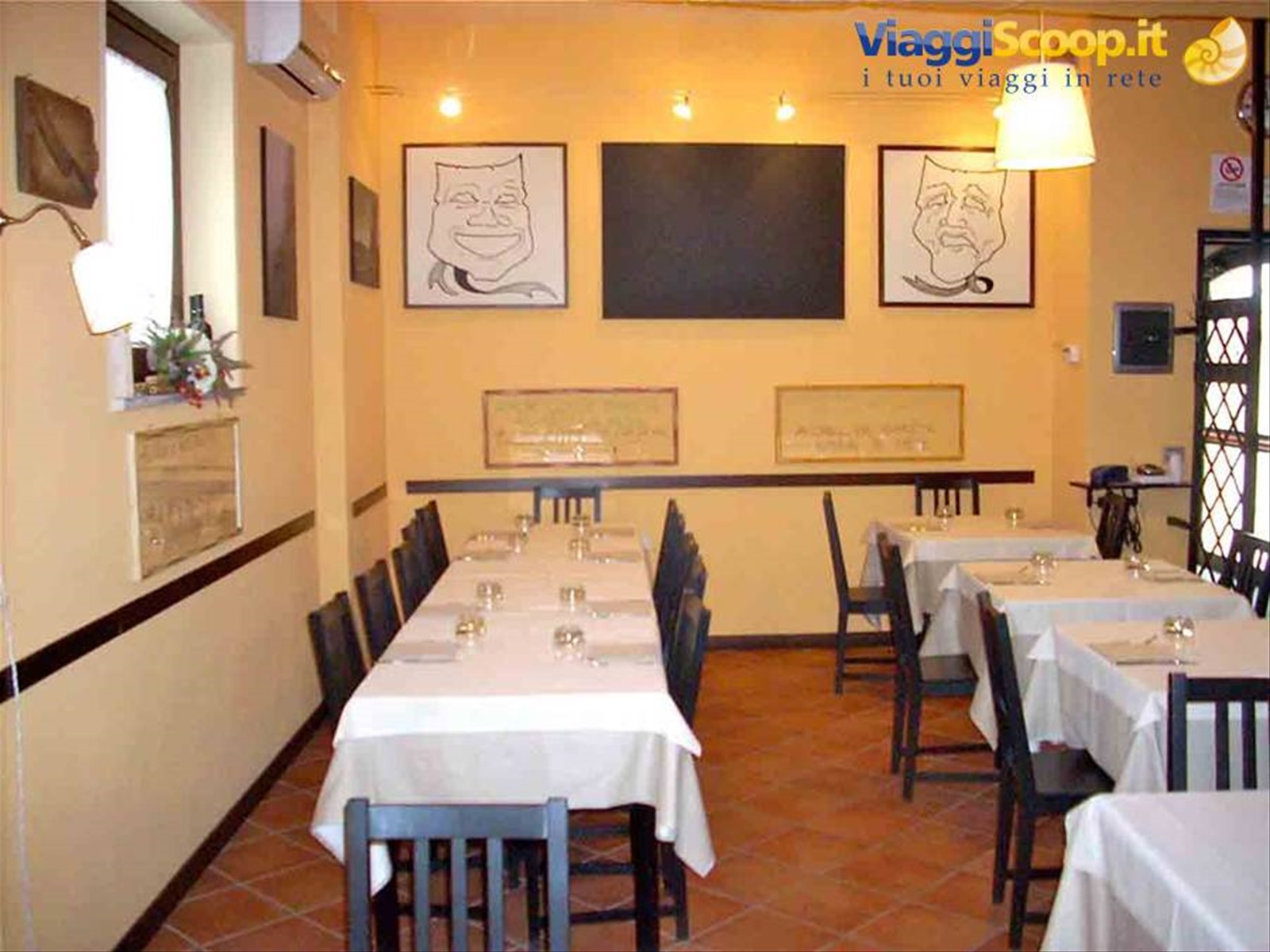Nella sala del Ristorante La Casa del Fiume