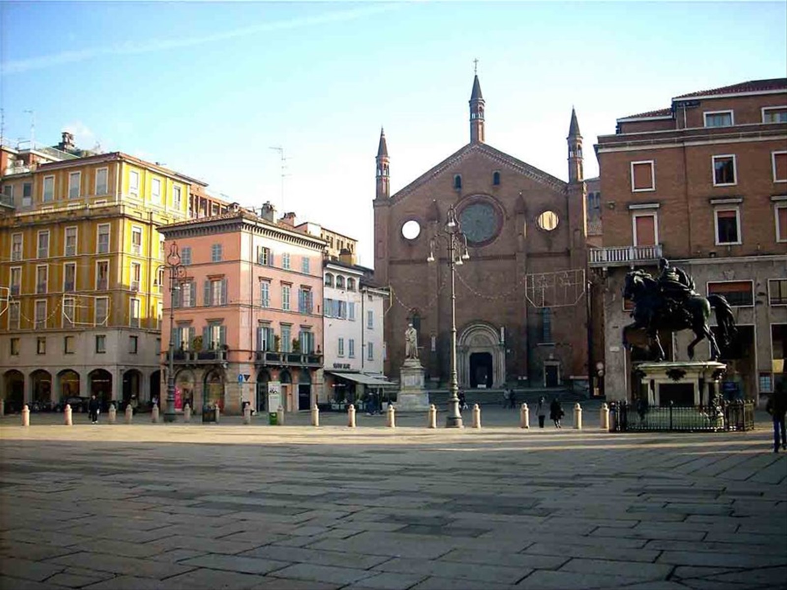 Piazze dei Cavalli