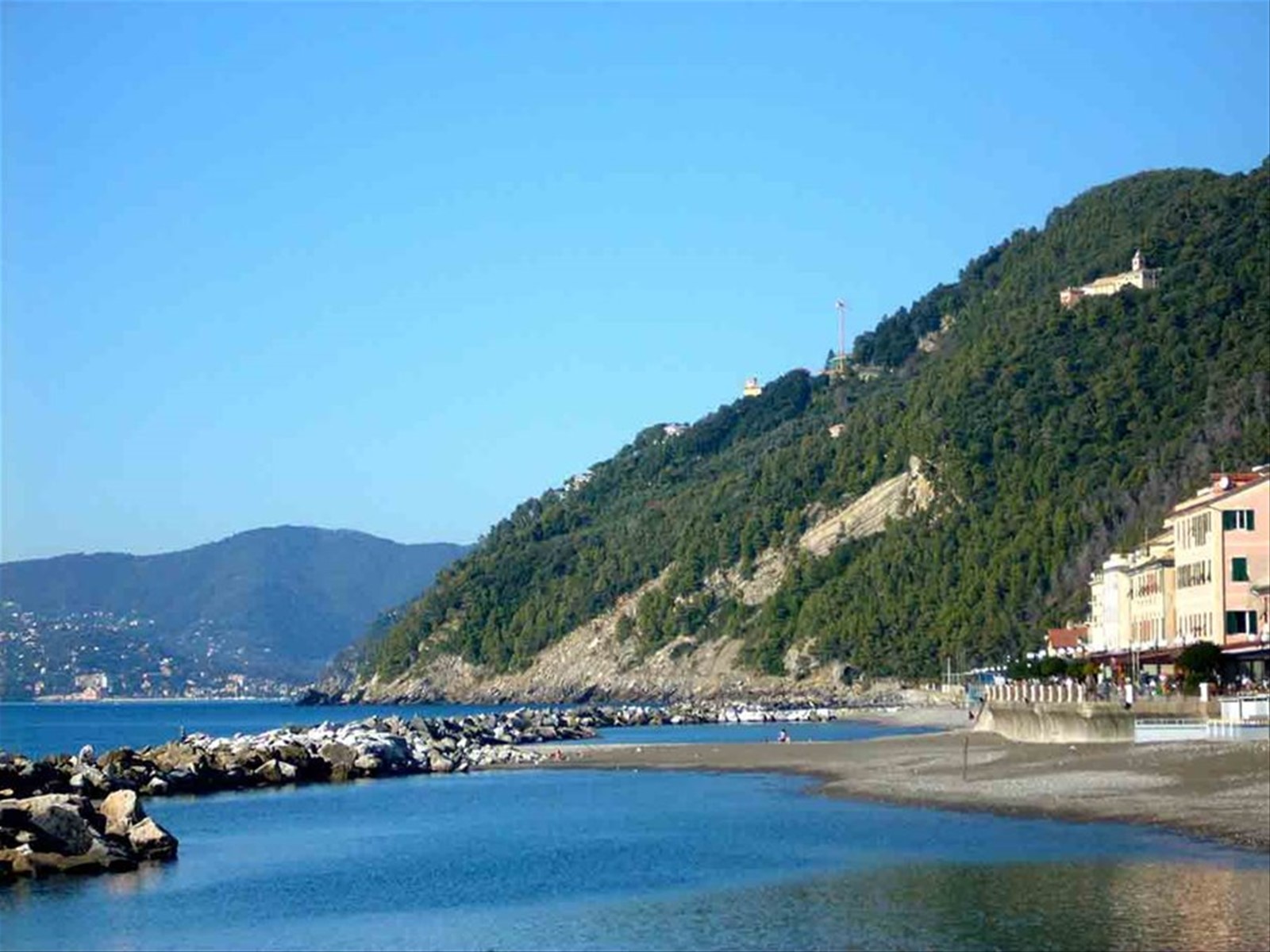 Mare, arte, vino e cucina: una giornata a Chiavari