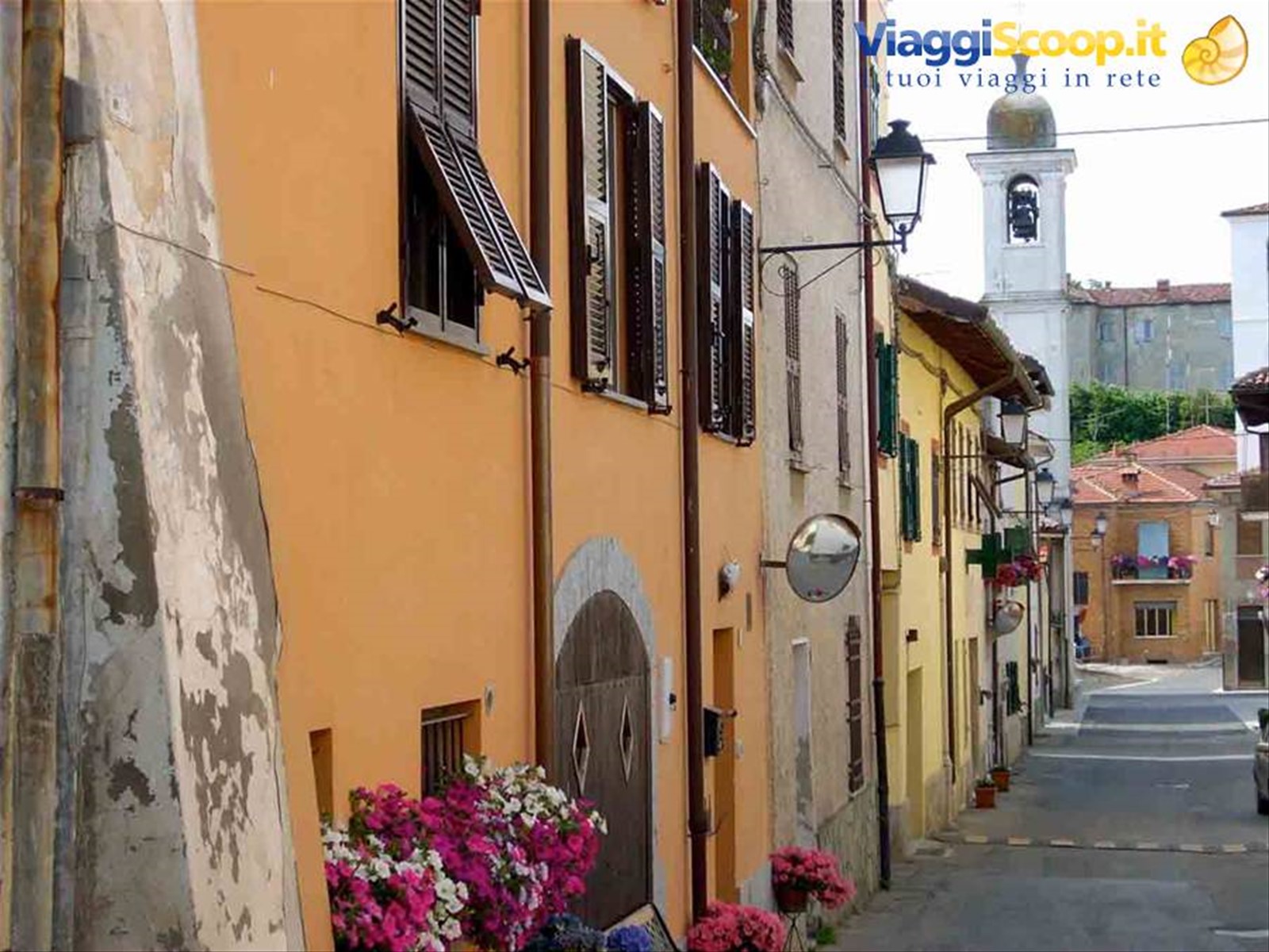Una strada di Tassarolo