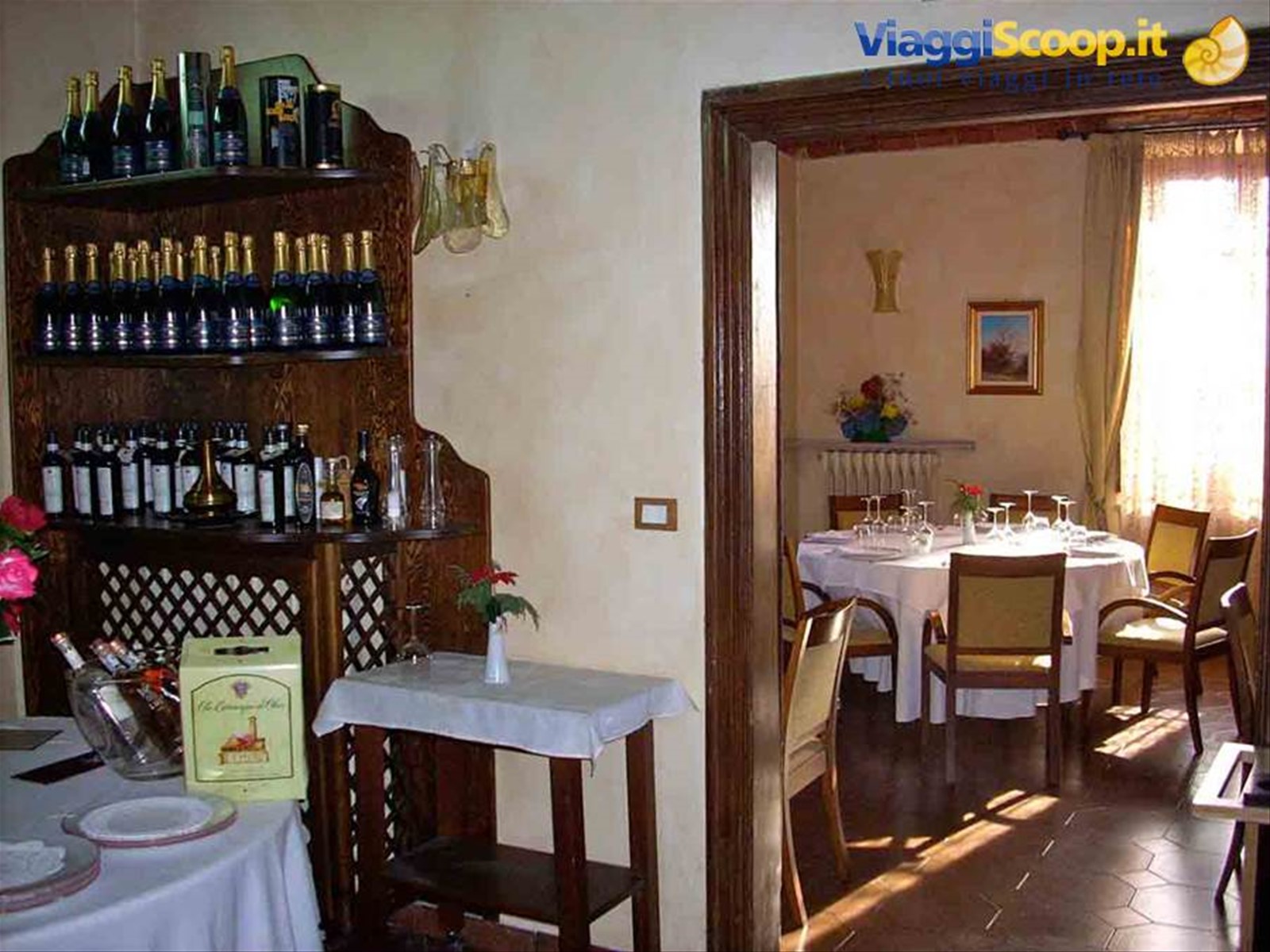 Nelle sale del Ristorante Villa Roma