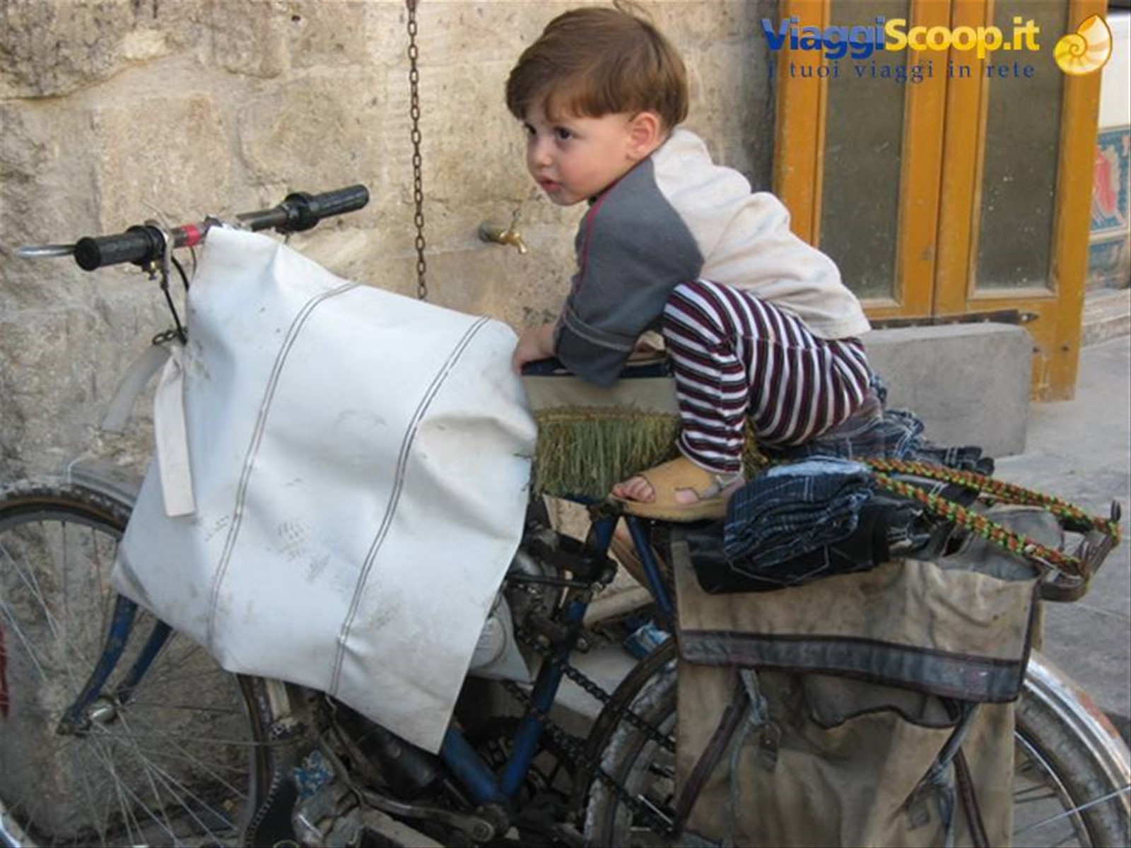 Aleppo: Bambino nel Suq