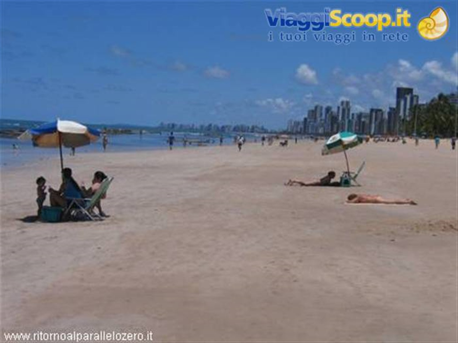 Spiaggia semi deserta