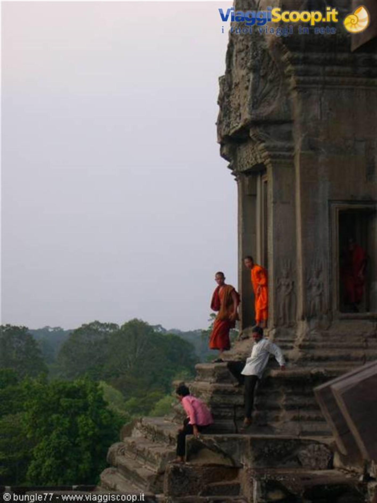 18 - Angkor - Angkor Wat - Si esce