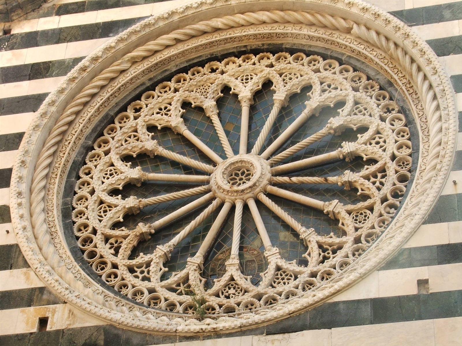 Monterosso, particolare della Chiesa