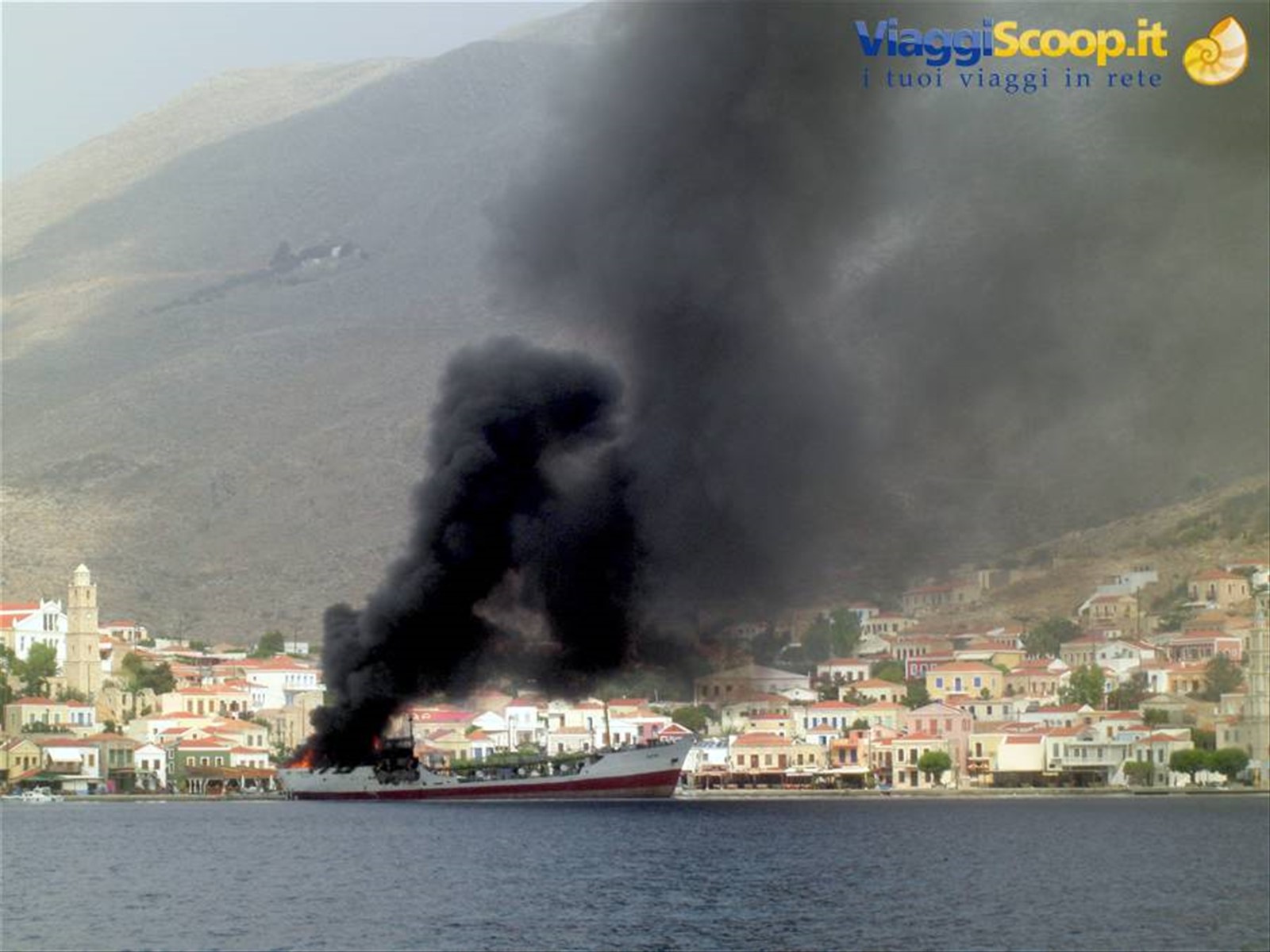 Incendio sulla nave cisterna (d'acqua)